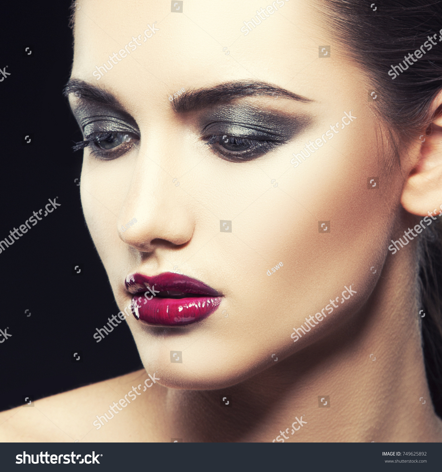 Closeup Beauty Face Girl Model Intensive Stok Fotoğrafı 749625892 Shutterstock 0491