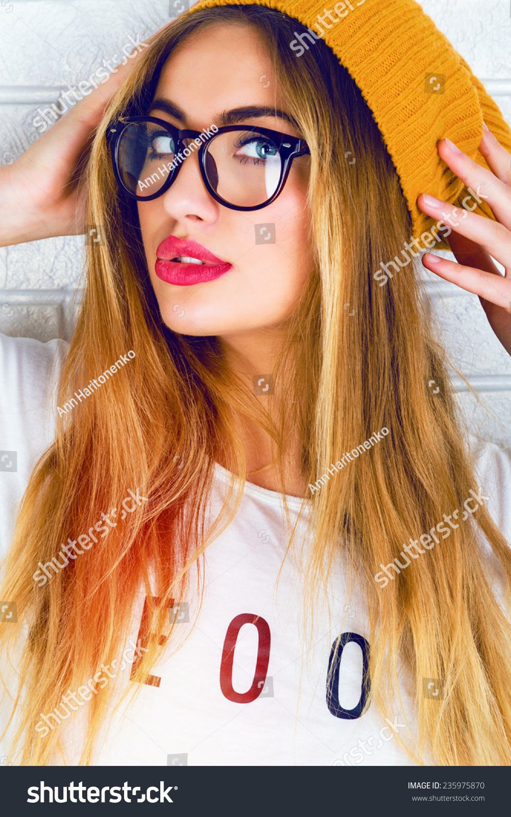 Stylish glasses girl pic Stylish glasses girl pic