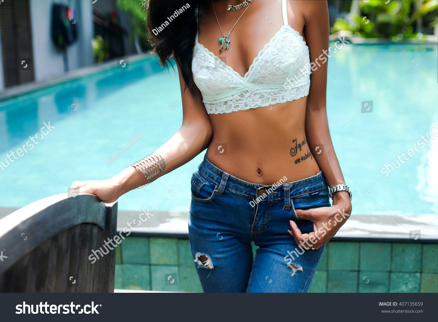 Asian sex foto shavie Naked young gif guy