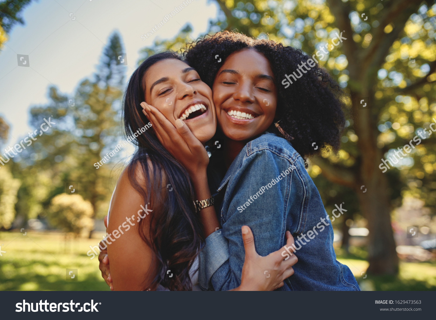 9,025 African american best friends Images, Stock Photos & Vectors ...