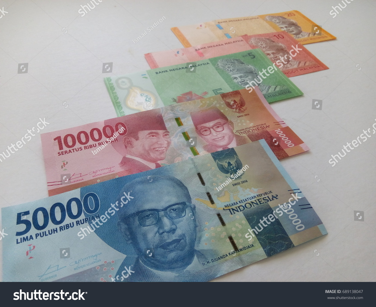 Close Indonesia Rupiah Currency Note Against Stock Photo Edit Now 689138047