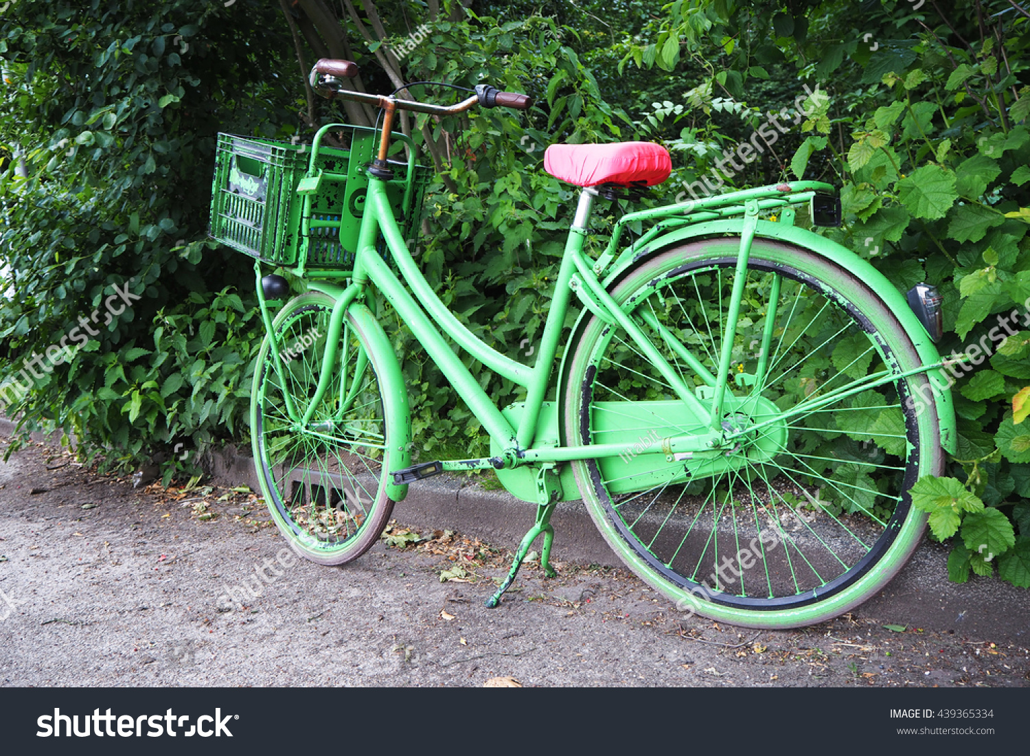 green bike seat