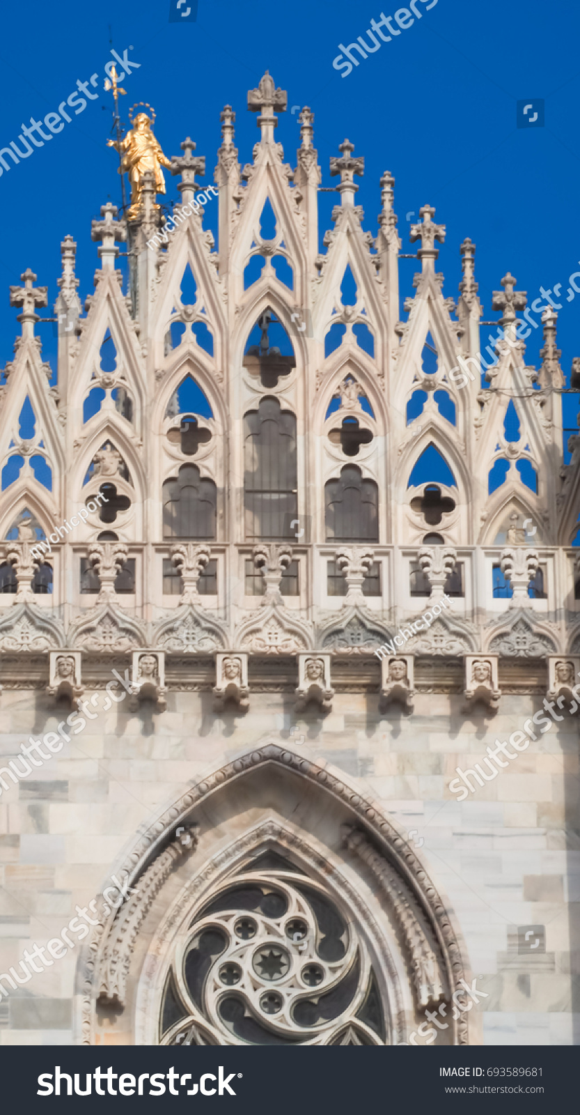 Close Sculpture Duomo Di Milano Milan Stock Photo 693589681 | Shutterstock