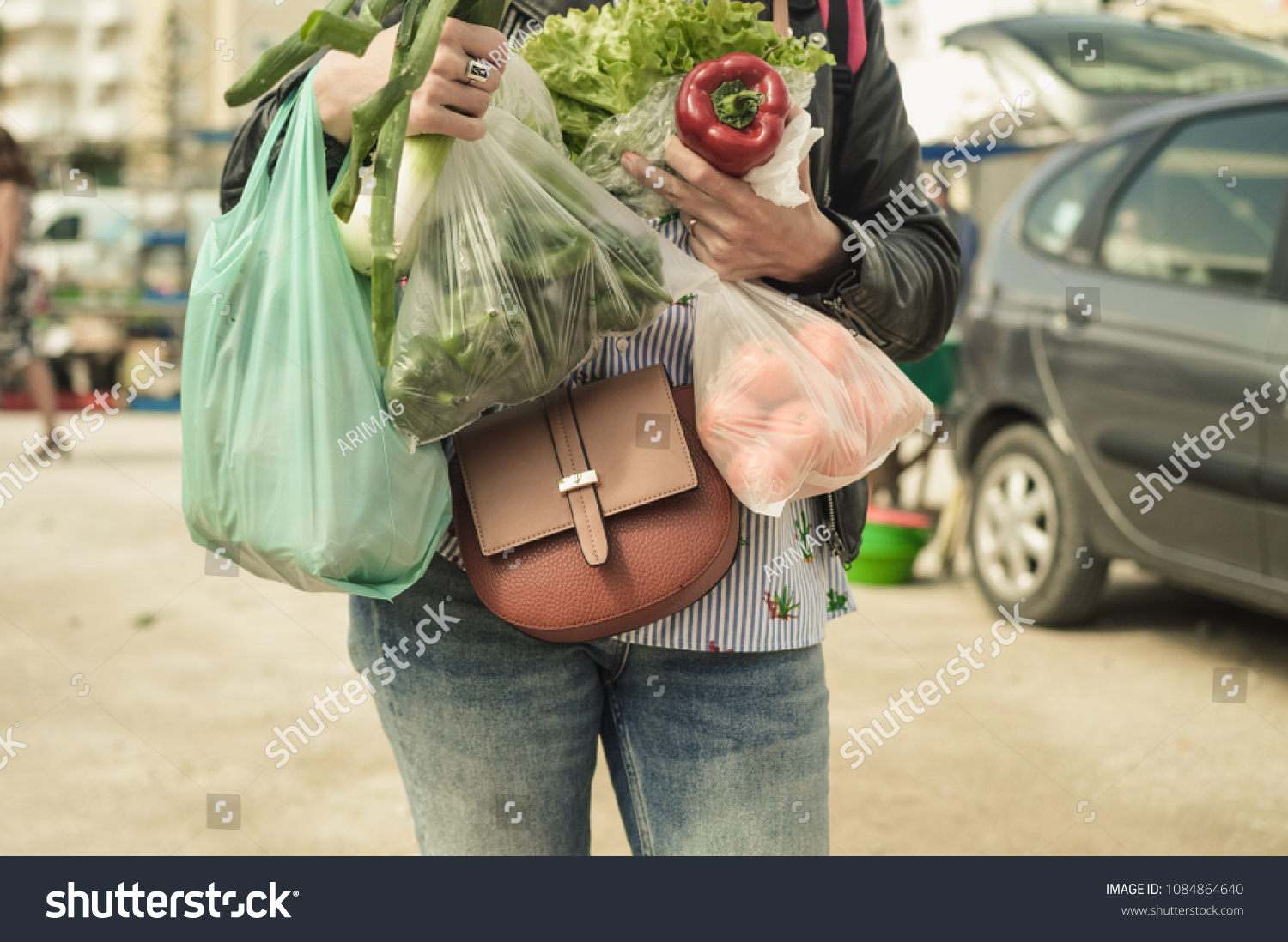 5,188 Plastic bag shopping man Images, Stock Photos & Vectors ...