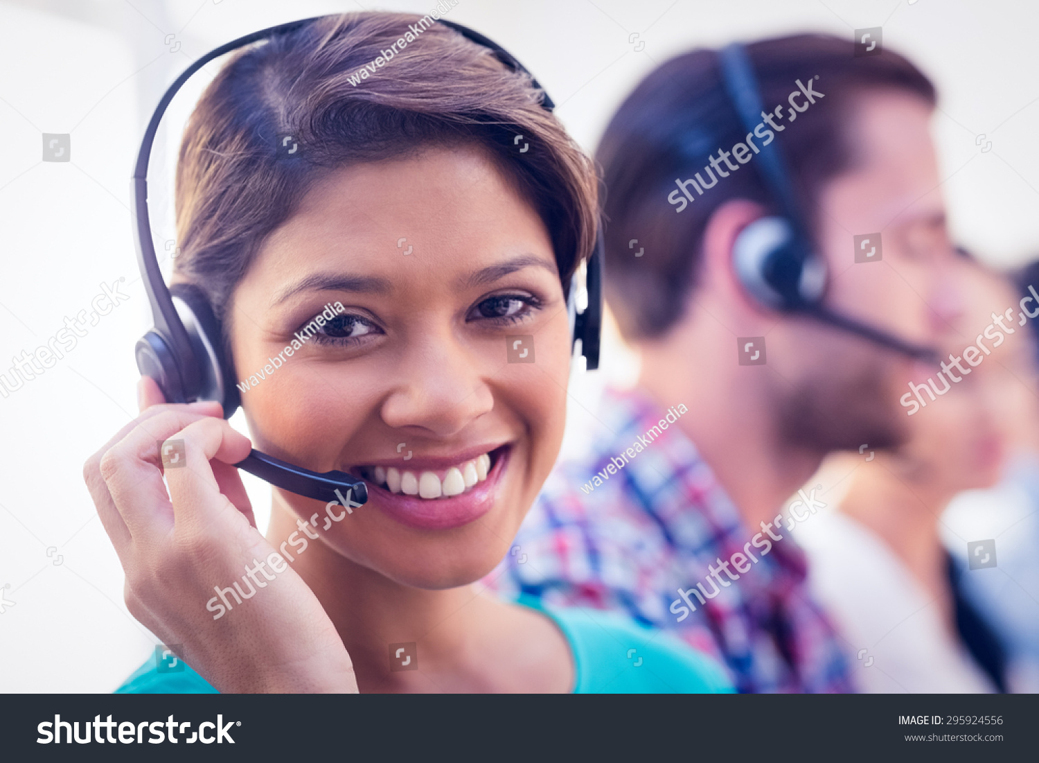 569 Indian Male Call Center Gambar Foto Stok And Vektor Shutterstock