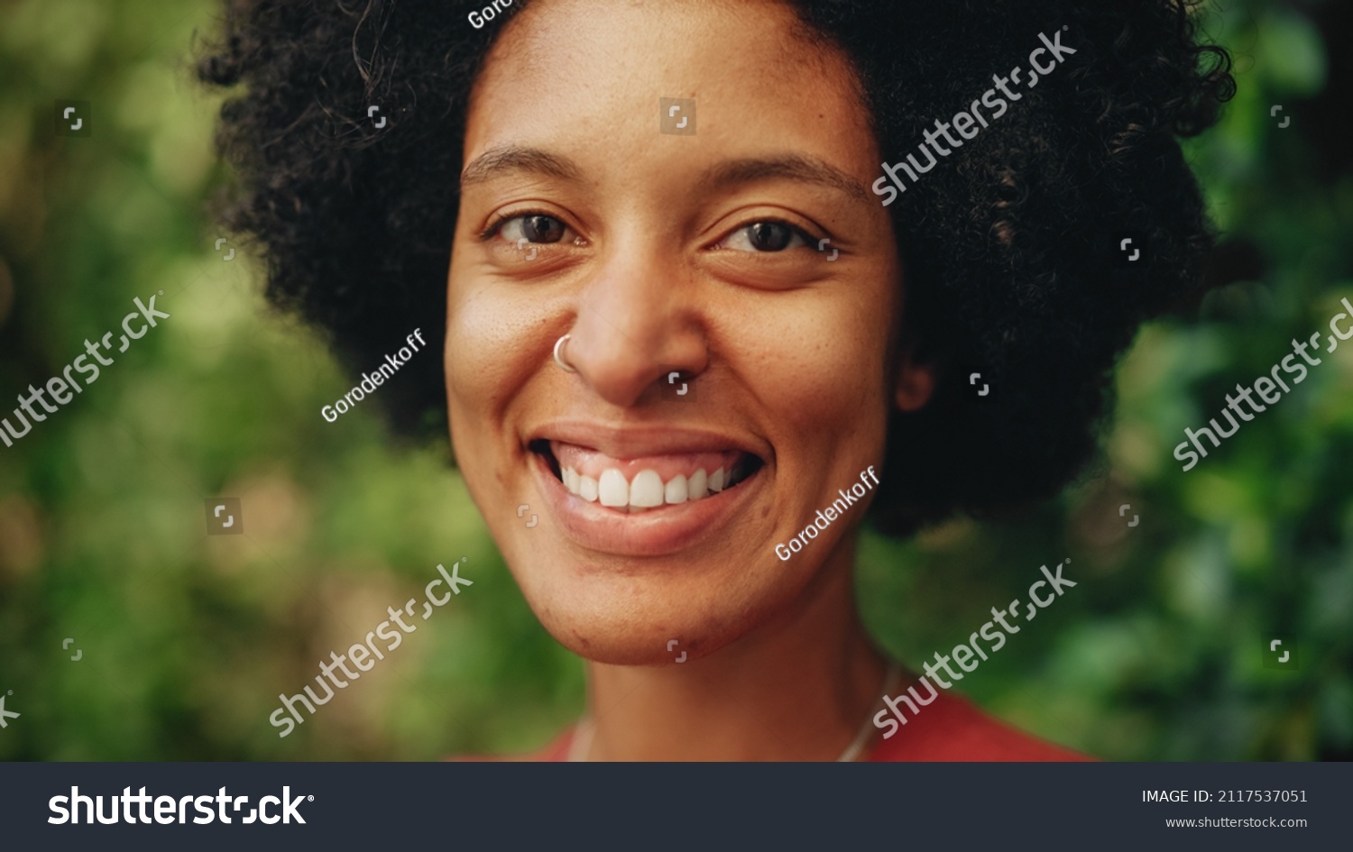 Close Portrait Happy Young Latina Brown Stock Photo 2117537051 ...