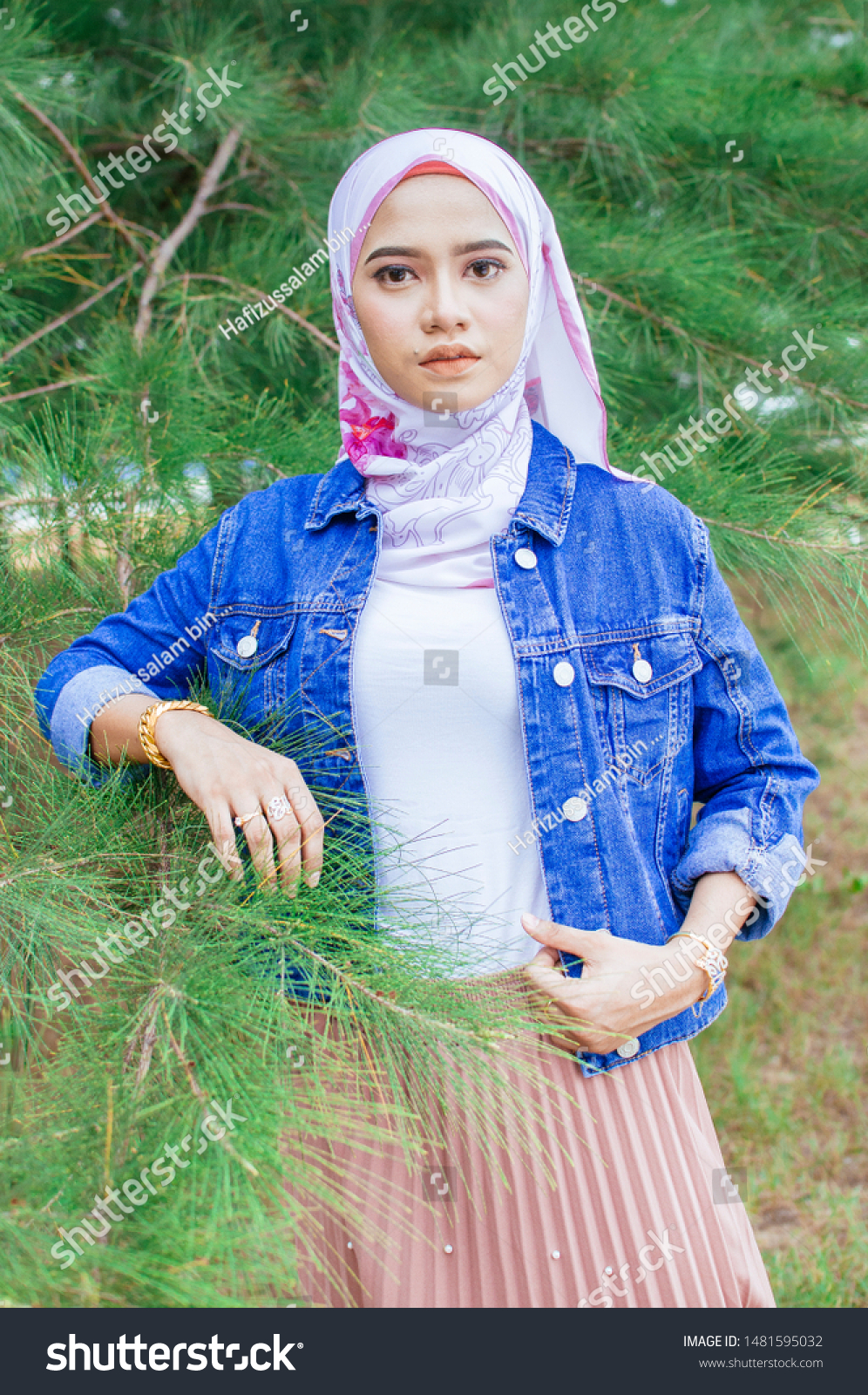 Download Close Young Arabian Muslim Woman Hijab Stock Photo Edit Now 1481595032