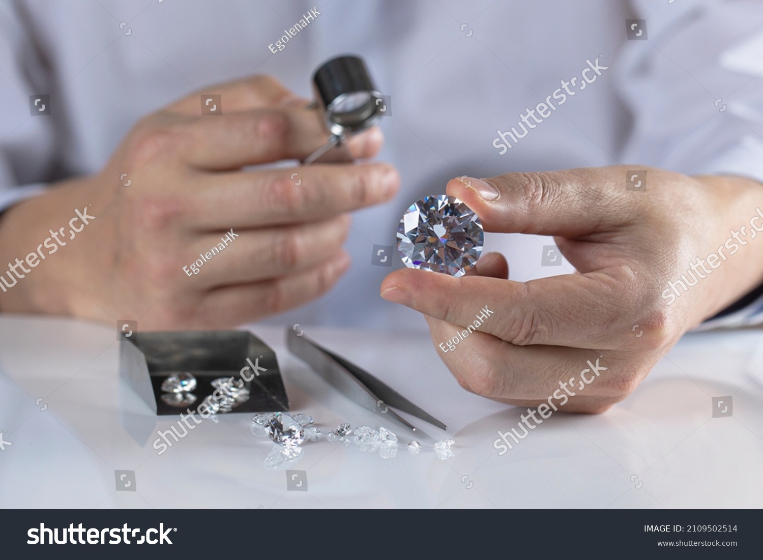 Closeup Hands Diamond Expert Process Evaluating Stock Photo 2109502514