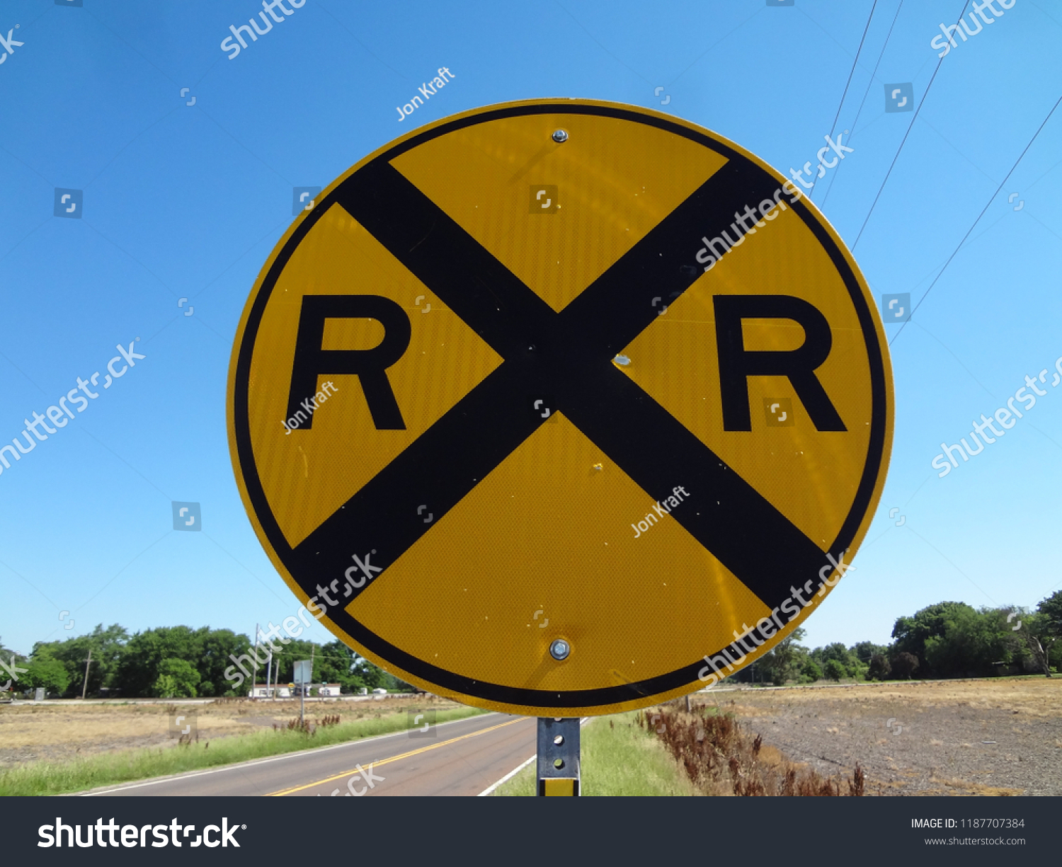 Closeup Railroad Crossing Sign Stock Photo Edit Now 1187707384