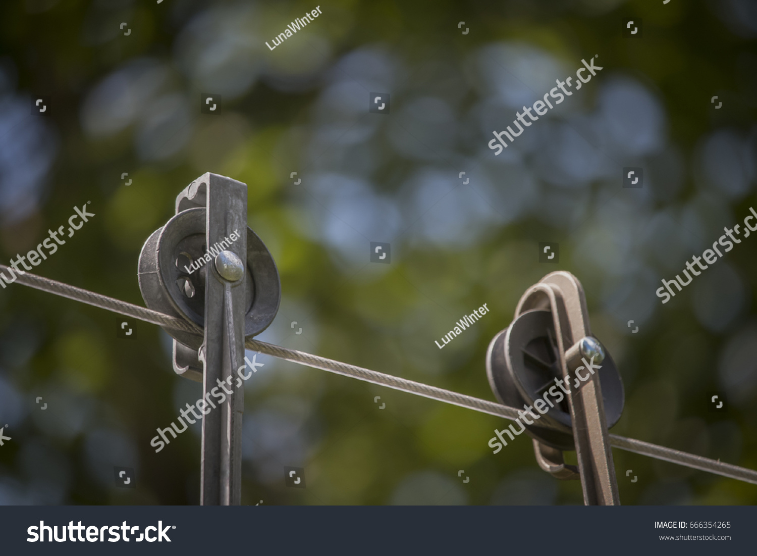 2 Clothesline spacer Images, Stock Photos & Vectors Shutterstock