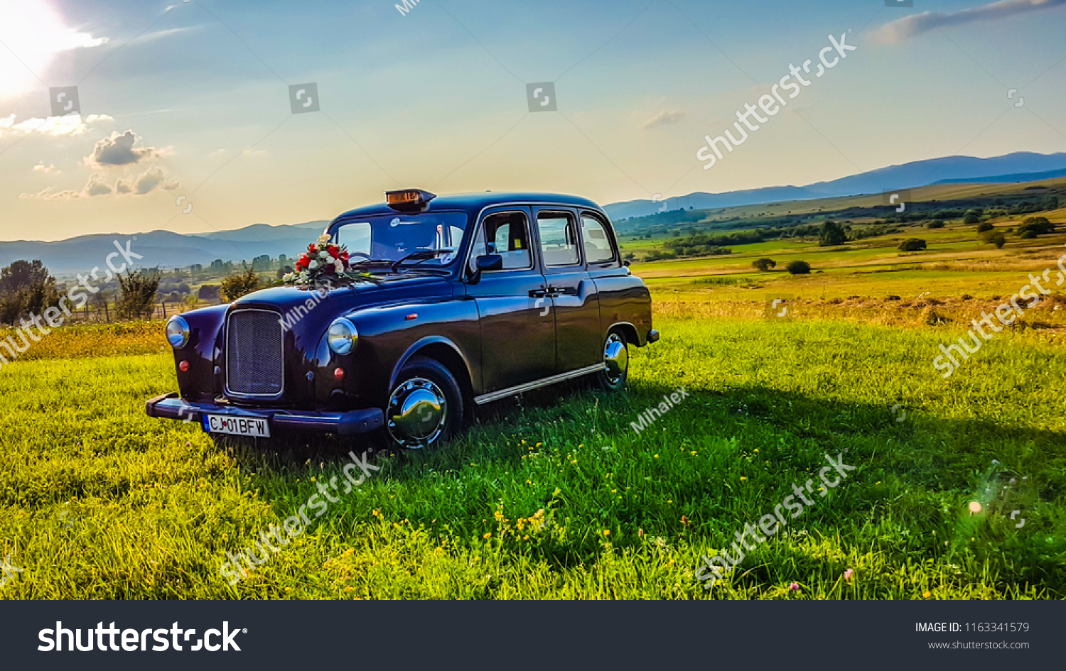 Clujnapocaromaniaaugust 182018 Classic Black British Taxi Stock Photo Edit Now 1163341579