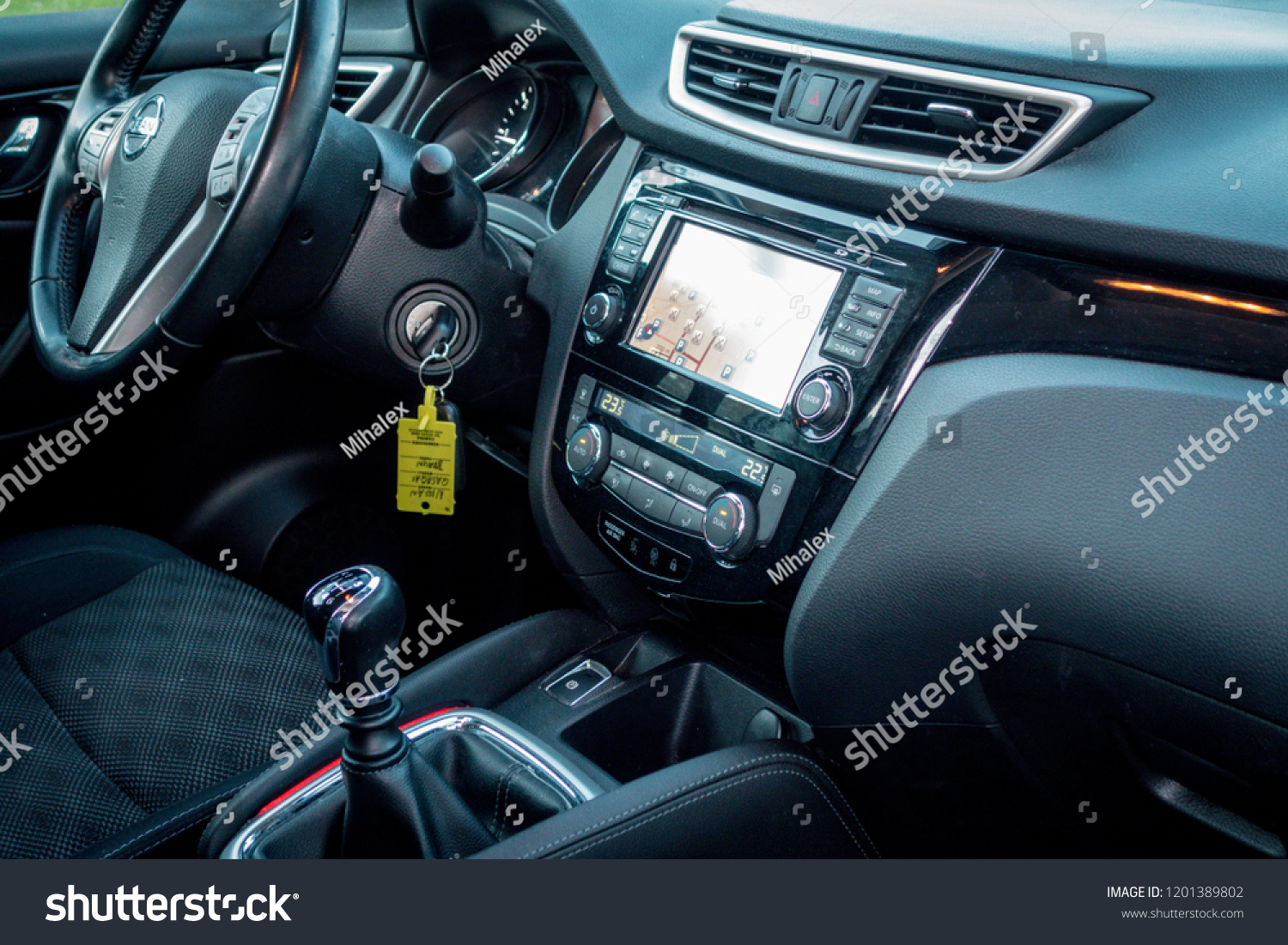 Cluj Napocaromanianovember 07 2018 Nissan Qashqai Stock Photo 1201389802 Shutterstock