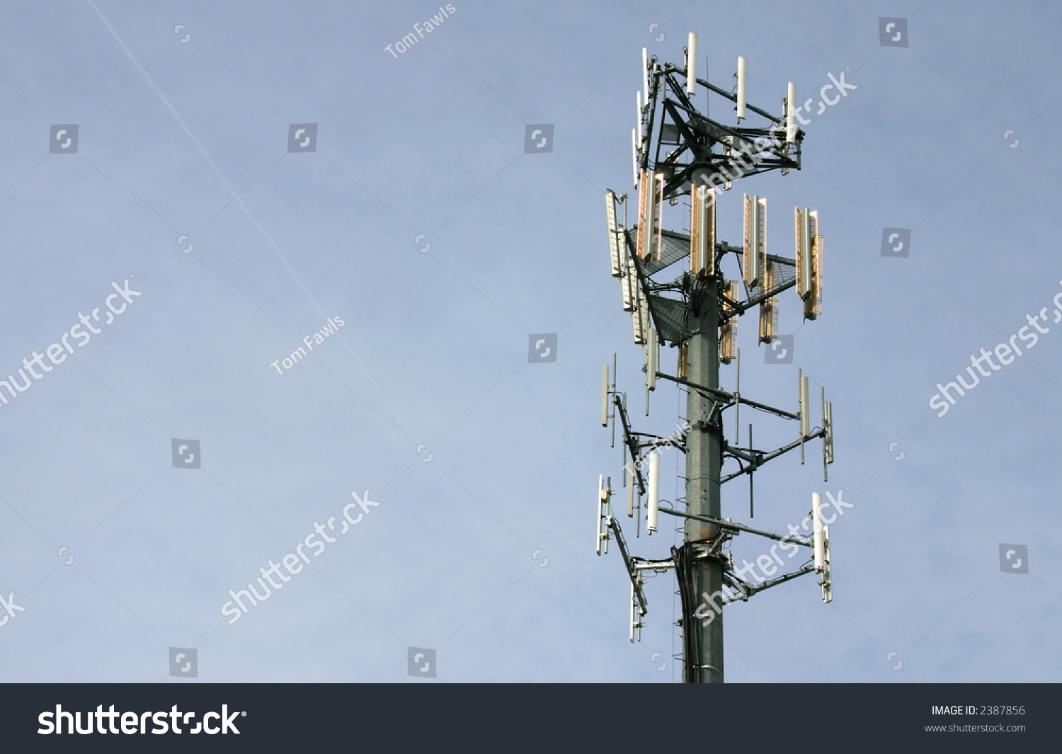 Cluster Cell Phone Microwave Receiver Transmitters Stock Photo 2387856 ...