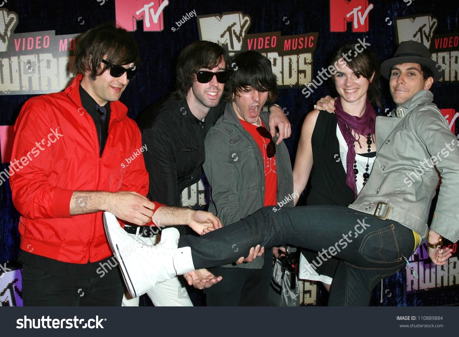 Cobra Starship Arriving 07 Mtv Video Stock Photo Edit Now