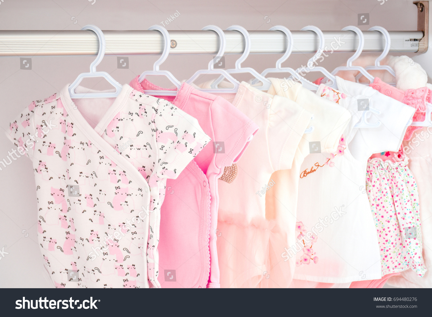 baby hanging wardrobe