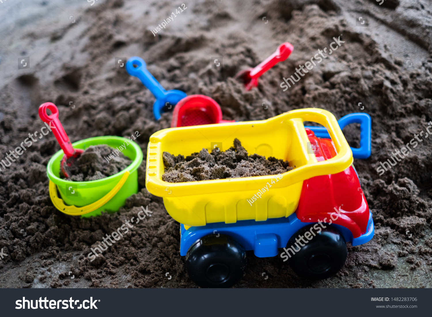 kids sand box toys