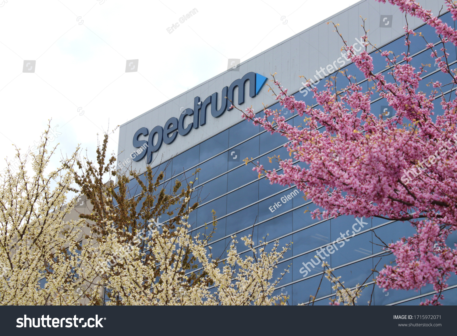 15,750 Spectrum communications Images, Stock Photos & Vectors