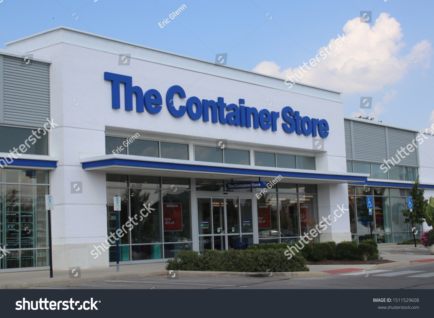 30,989 The Container Store Group Images, Stock Photos & Vectors ...