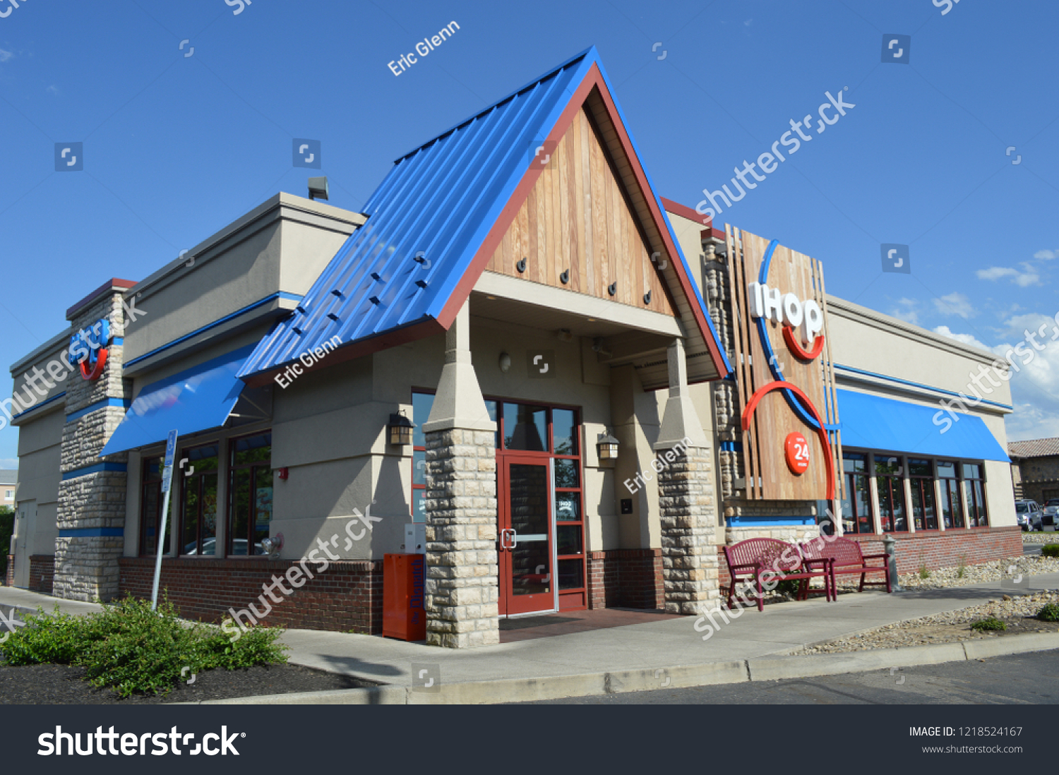 113 International house pancakes Images, Stock Photos & Vectors