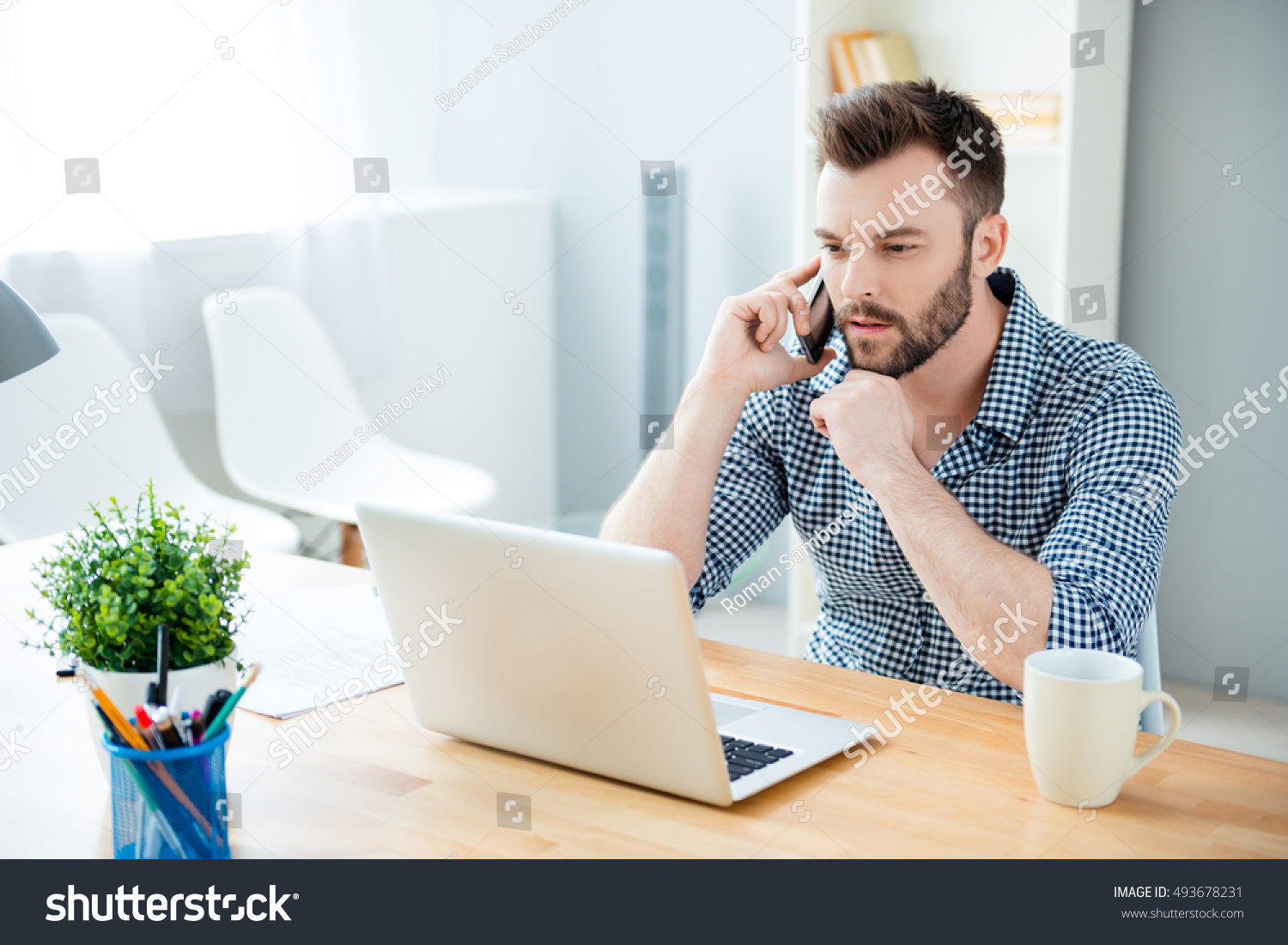 566,090 Man on call Images, Stock Photos & Vectors | Shutterstock