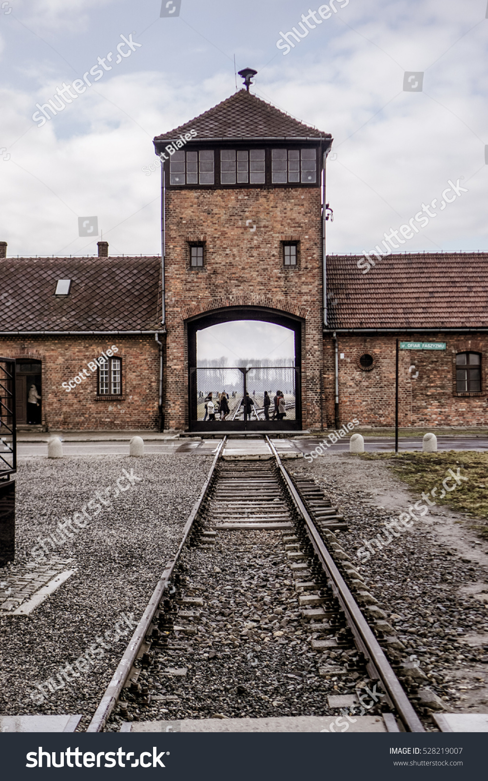 Concentration Camp Front Gate Auschwitz Ii Stock Photo 528219007 