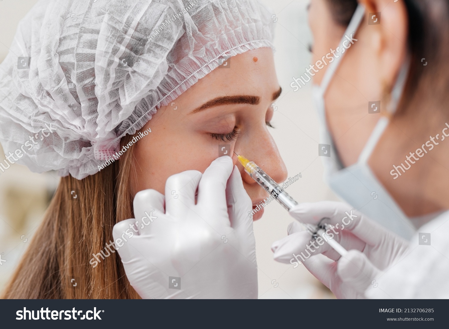 Cosmetic Procedure Filling Nasolacrimal Furrow Mesotherapy库存照片2132706285 Shutterstock 