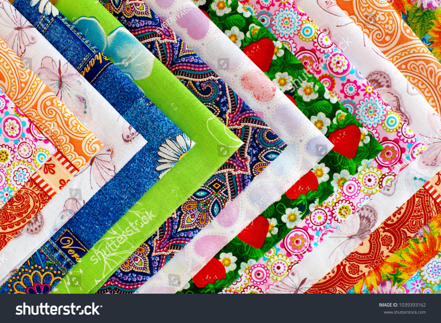 What is better than bed linen: cotton, satin, poplin or coarse calico What is better than bed linen: cotton, satin, poplin or coarse calico