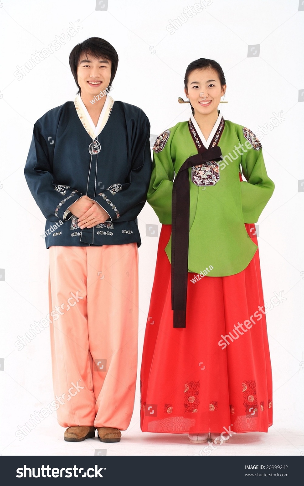 Couple Traditional Korean Dress Stock Photo 20399242 - Shutterstock