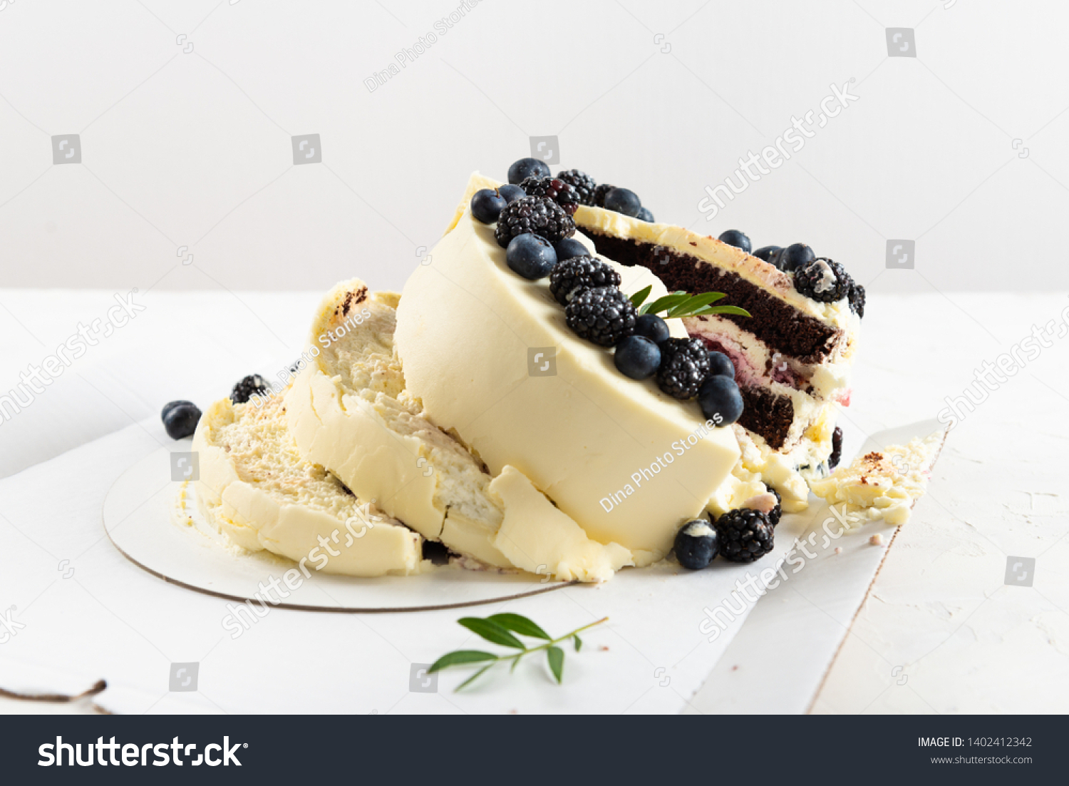 Broken Cake Images