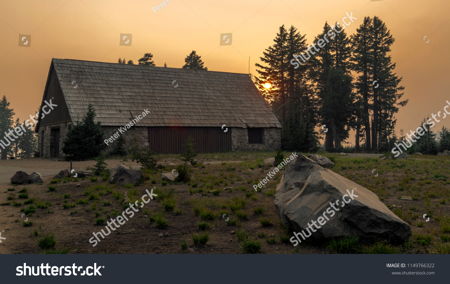 Crater Lake Cabin Stock Photo Edit Now 1149766322