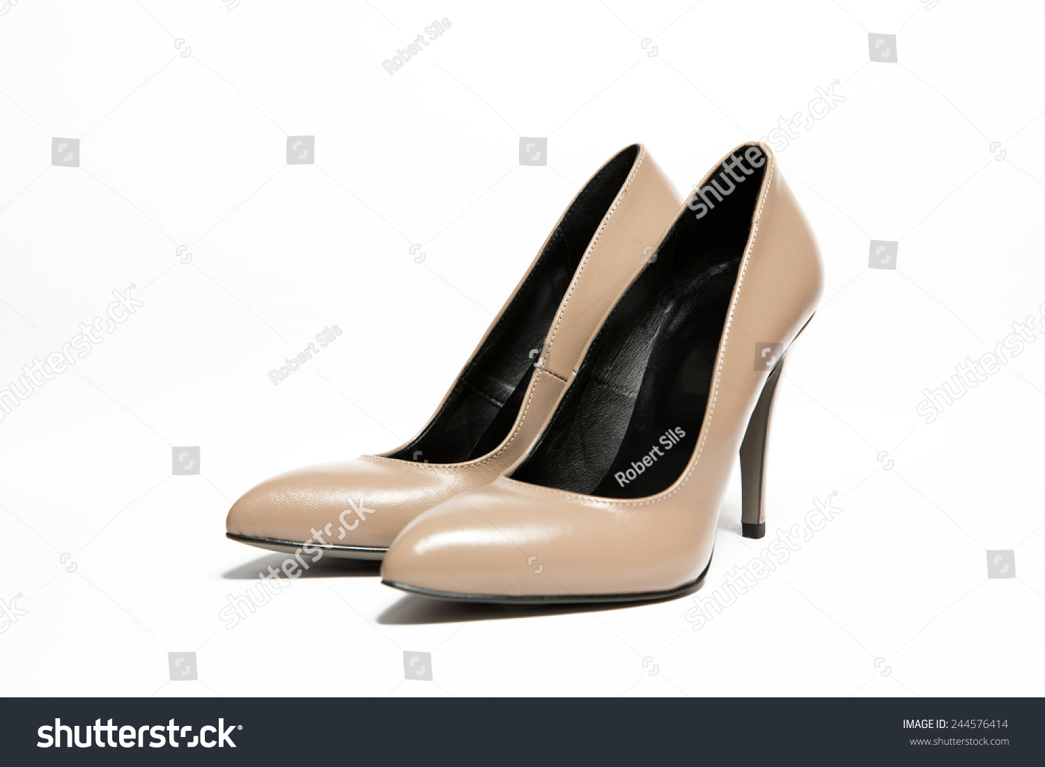 cream pump shoes