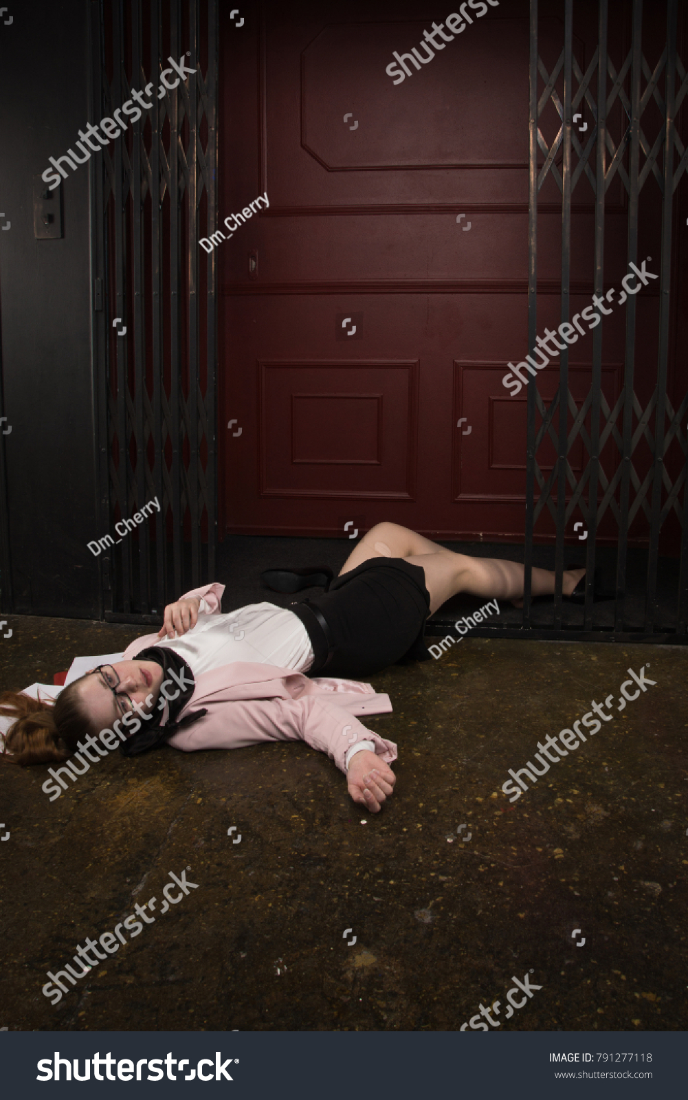 Crime Scene Business Woman Strangled By 스톡 사진 791277118 Shutterstock 