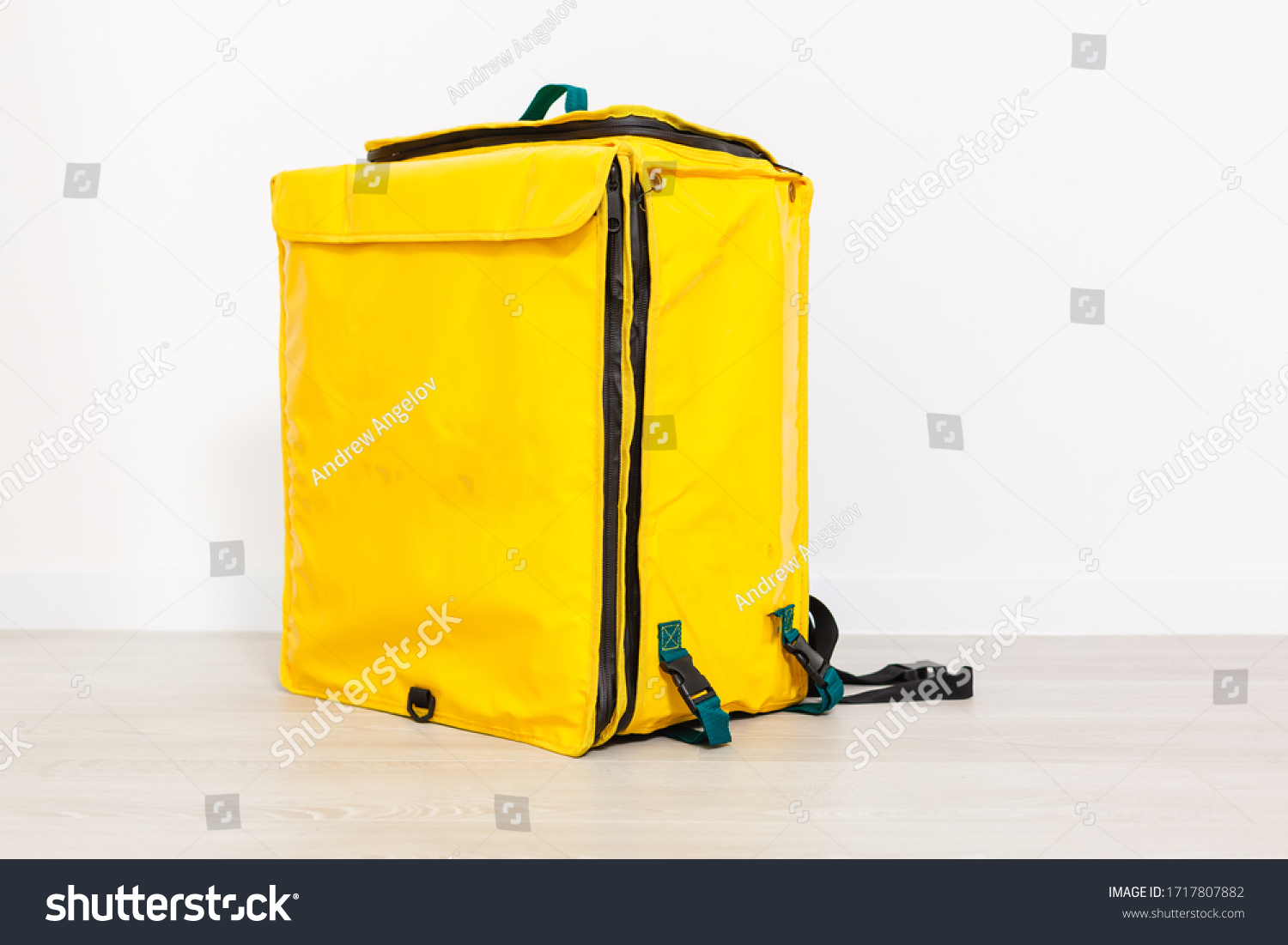 8,517 Thermo bags Images, Stock Photos & Vectors | Shutterstock