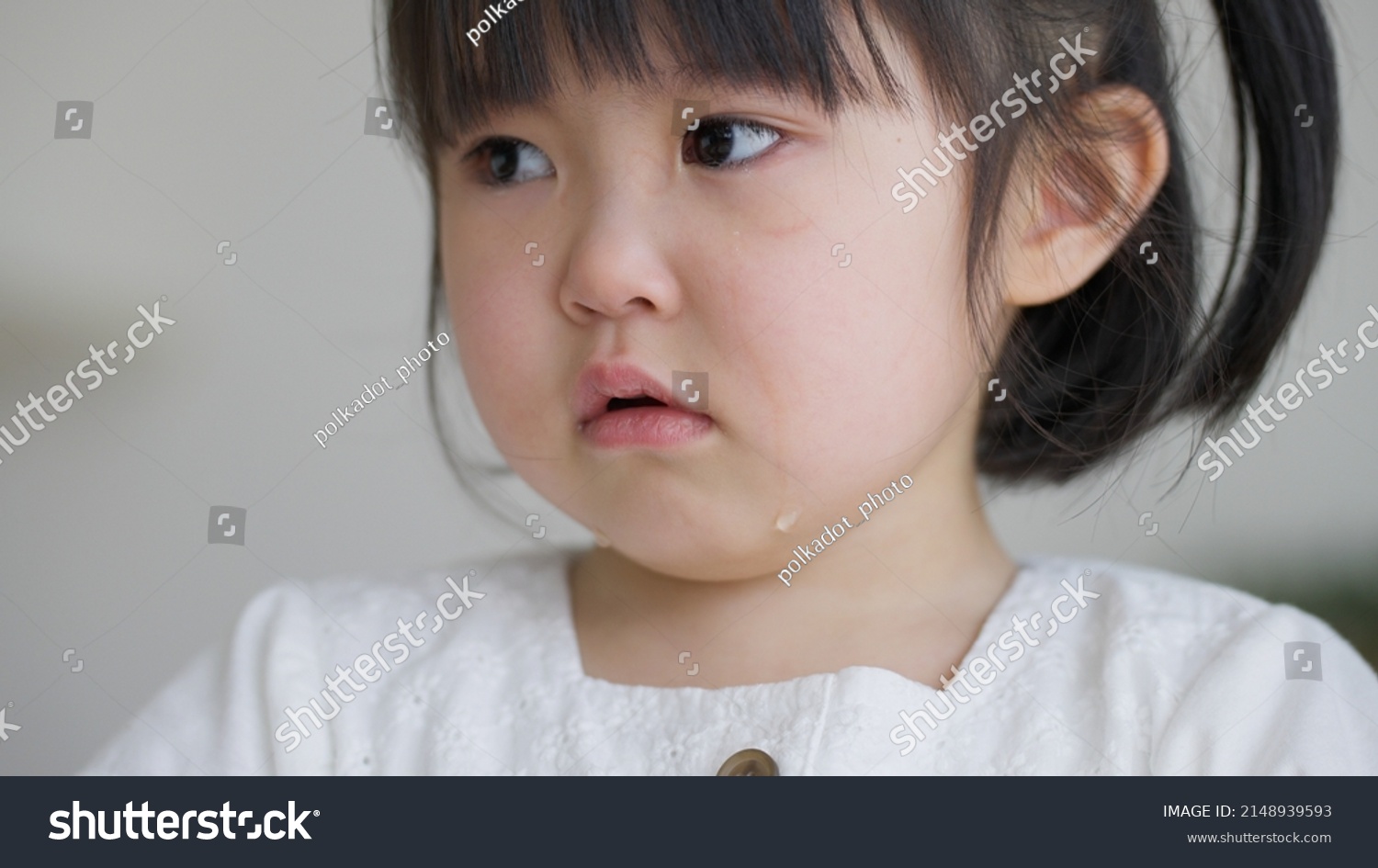 Crying Asian 4 Year Old Child Stock Photo 2148939593 | Shutterstock