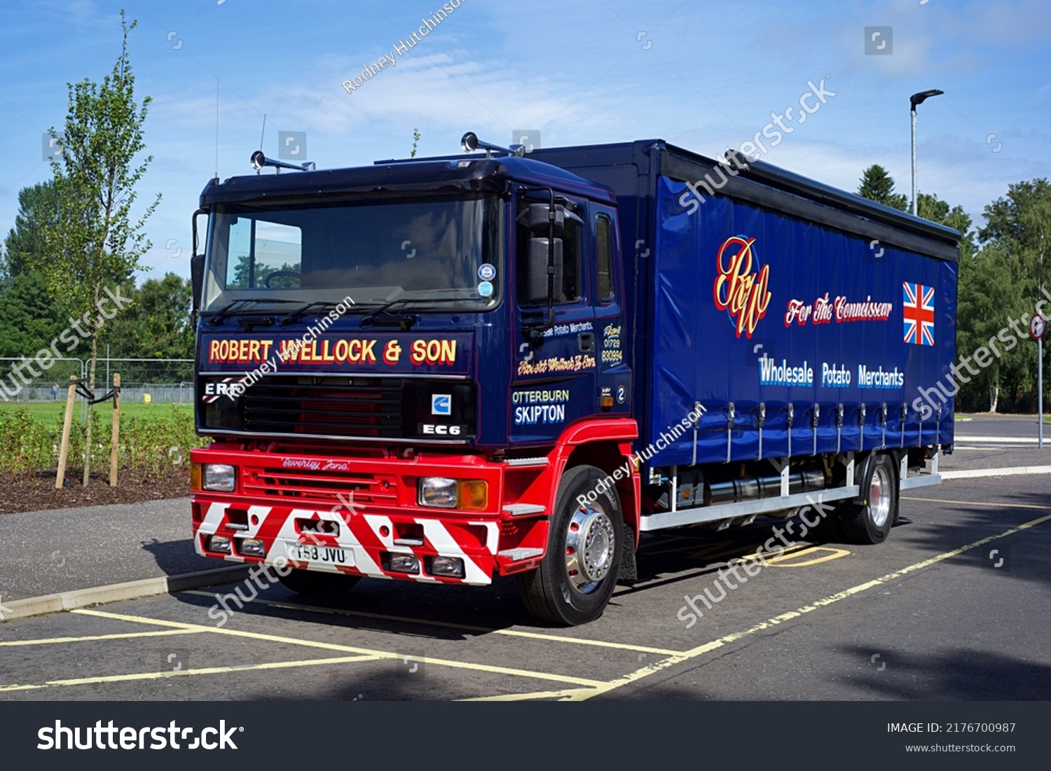 23 Erf Truck Images, Stock Photos & Vectors 