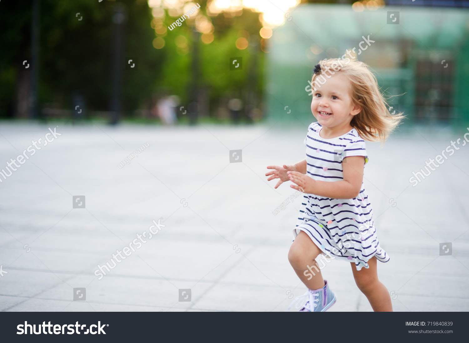 4,786 Baby runs blonde Images, Stock Photos & Vectors | Shutterstock