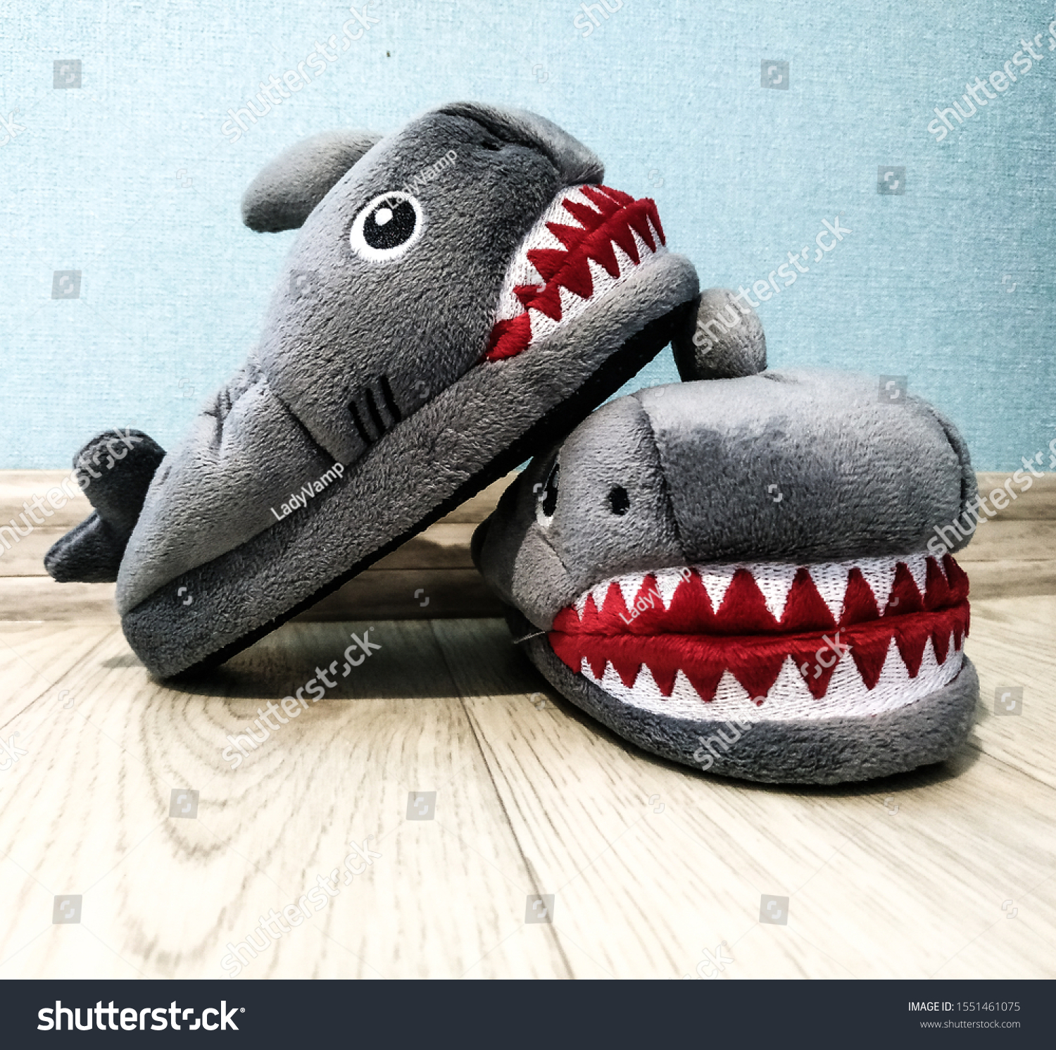 Cute Soft Shark House Slippers Stock 