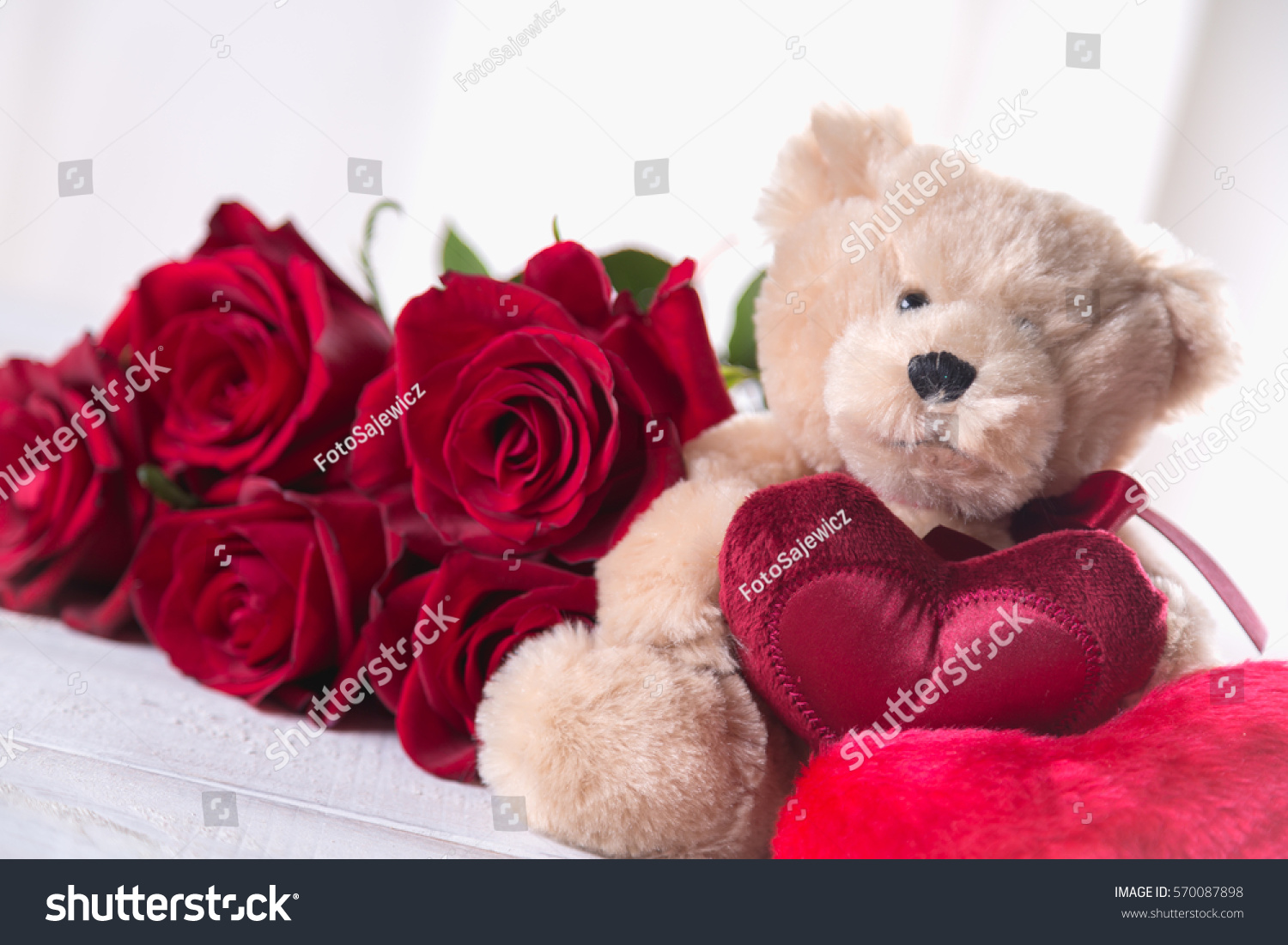 valentines day bear roses