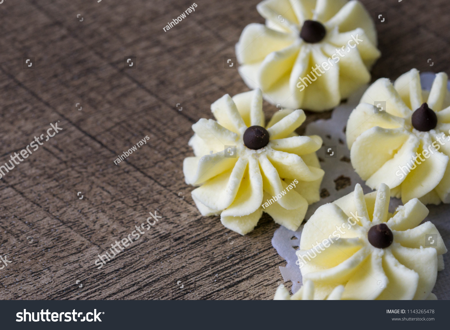 Dahlia Flower Shaped Butter Cookies Biskut Stock Photo Edit Now 1143265478