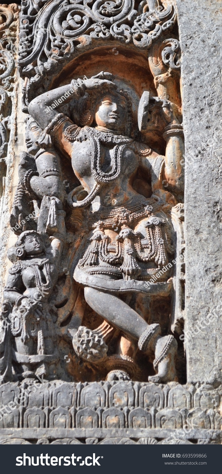 Darpana Sundari Sculpture Hoysaleswara Temple Halebidu Stock Photo (Edit  Now) 693599866