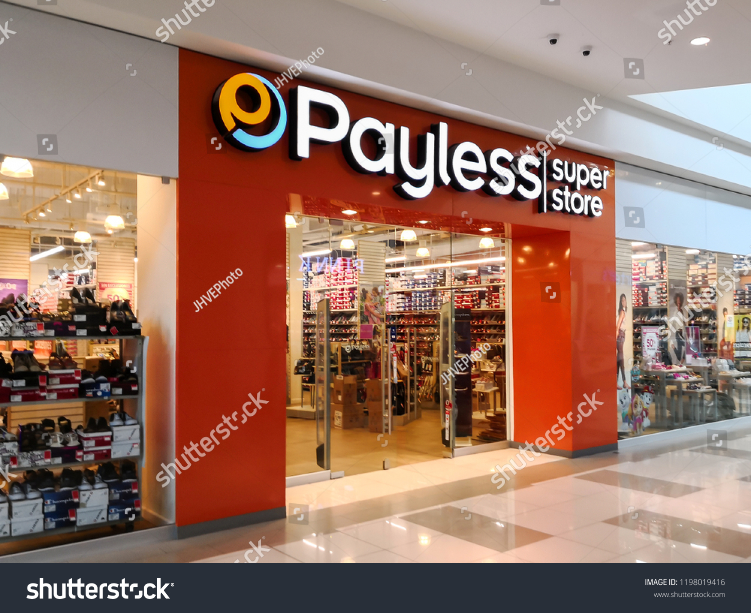 the nearest payless shoe store