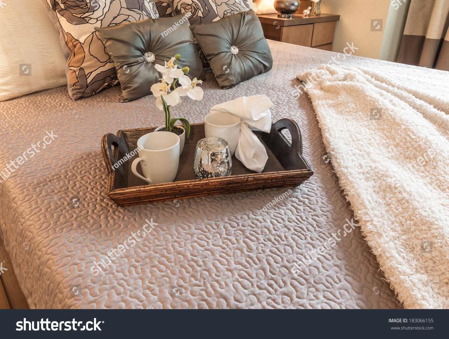 decorative bed tray