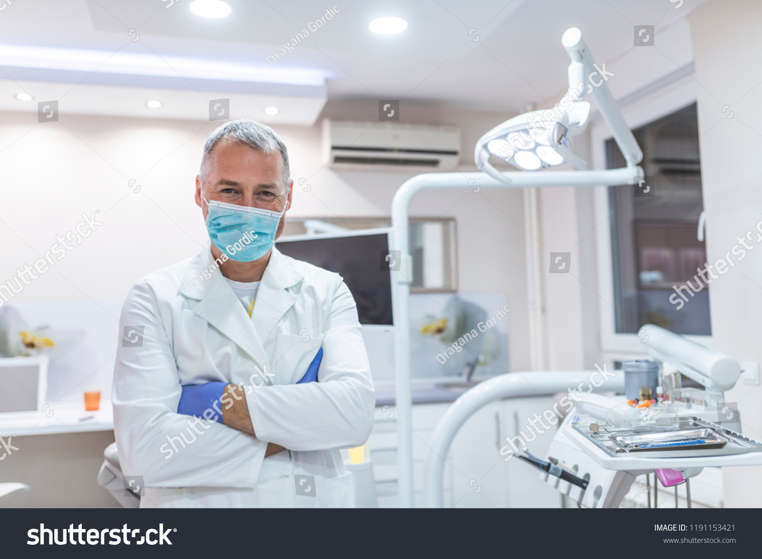 27 Dentisit Images, Stock Photos & Vectors | Shutterstock