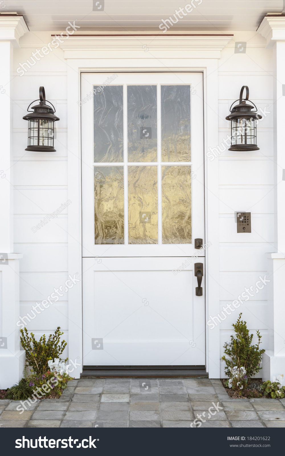 14,041 Front door columns Images, Stock Photos & Vectors | Shutterstock