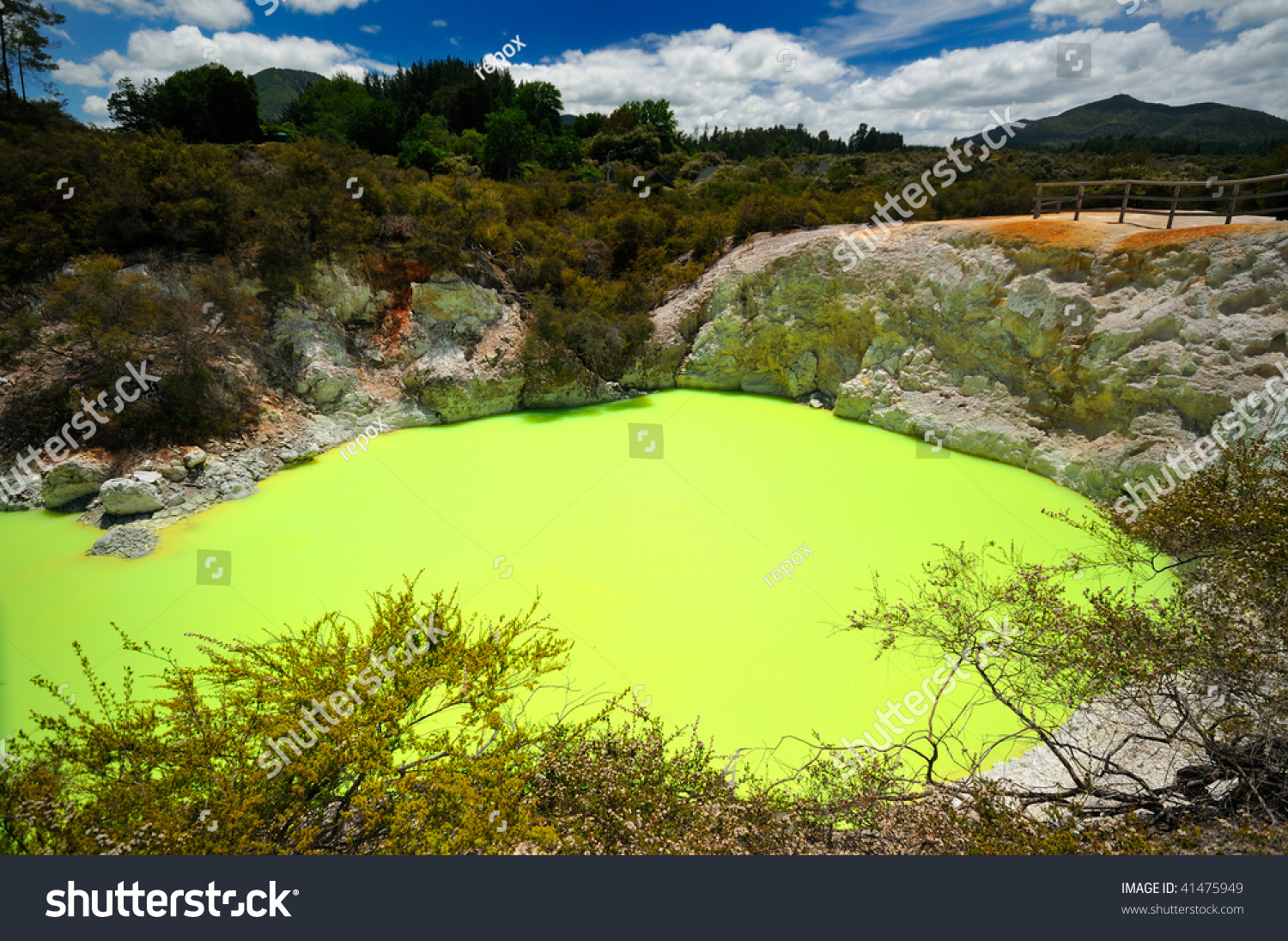 Devils Bath Waiotapu Thermal Wonderland Rotorua Stock Photo 41475949 ...