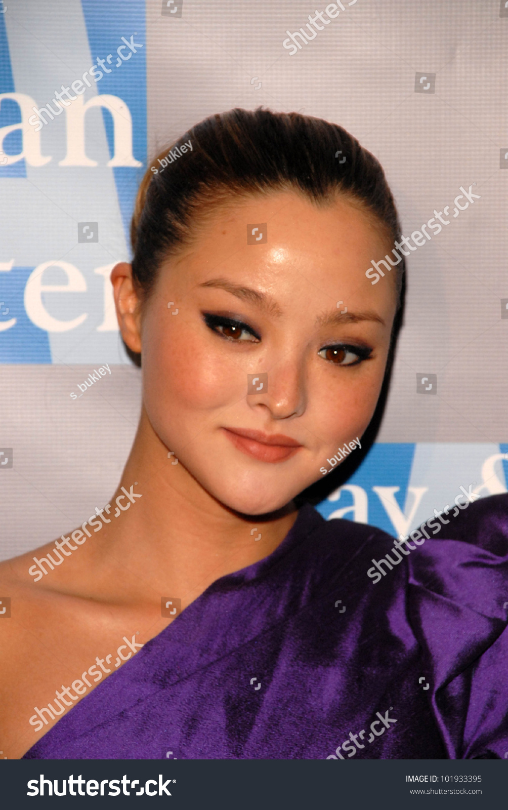 Watch Akiko Nishina video Watch Akiko Nishina video