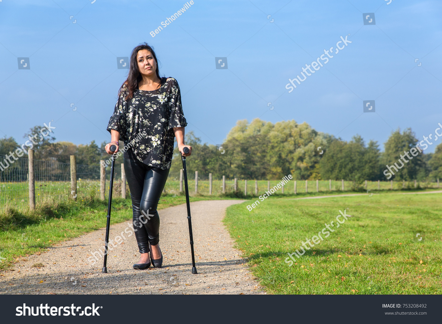 Throw crutches and walk Throw crutches and walk