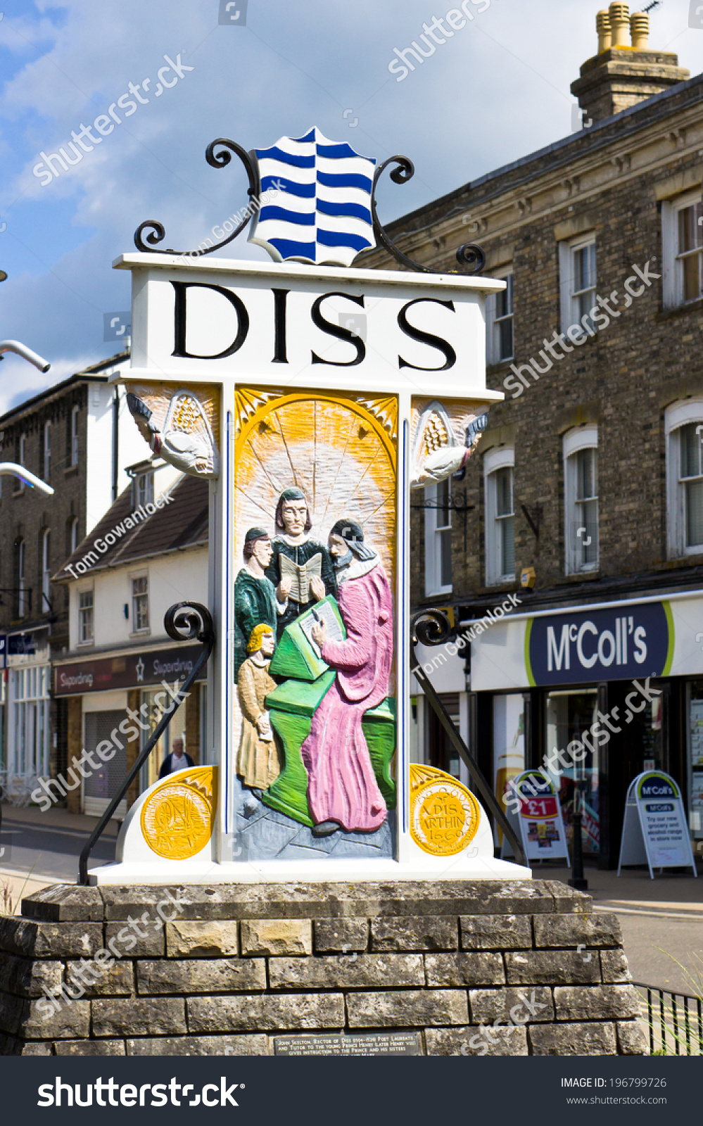 Diss, Uk- May 24 2014- Town Sign In The Centre Of The Town Of Diss In ...