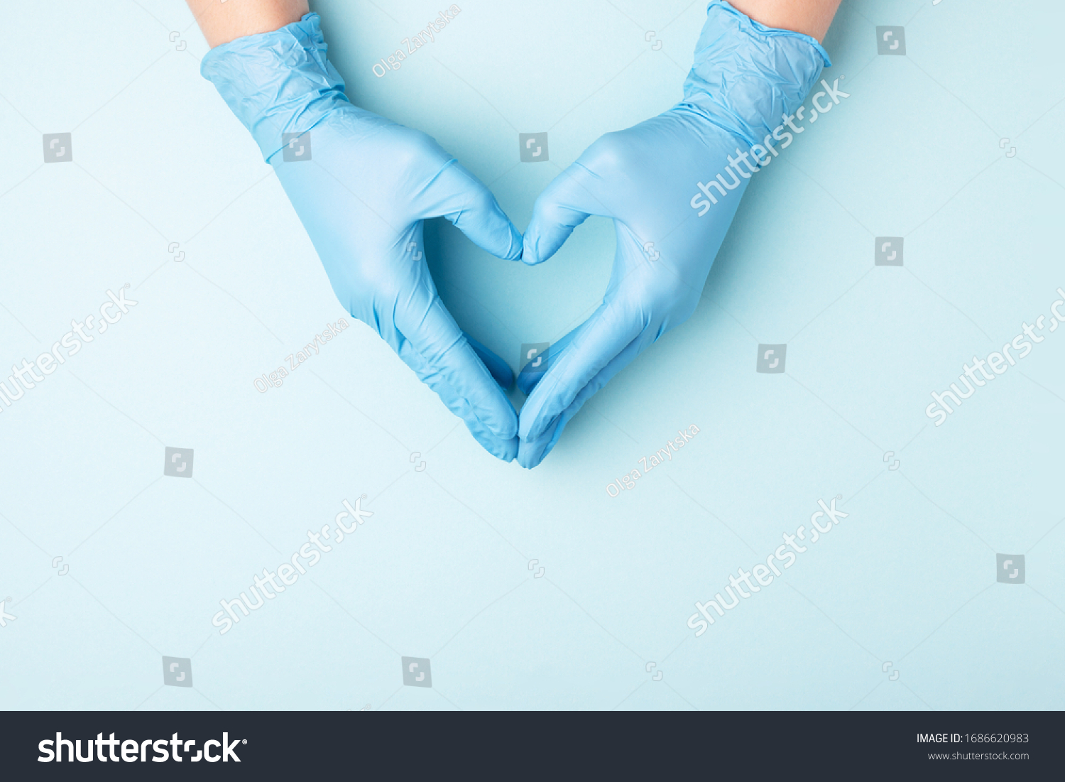 104,633 Heart doctor hands Images, Stock Photos & Vectors | Shutterstock