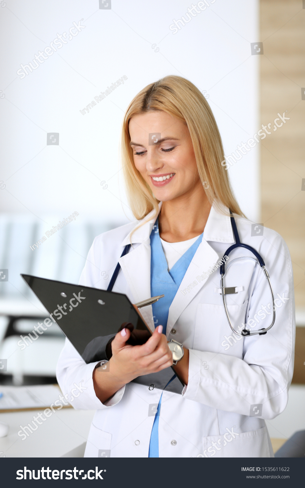 doctor-woman-work-hospital-excited-happy-stock-photo-1535611622